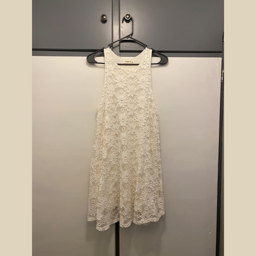 Sleeveless White Lace Dress - size 8